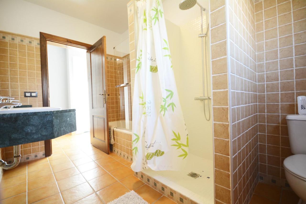 Beautiful Spacious Villa With Private Heated Pool In Lajares Exterior foto